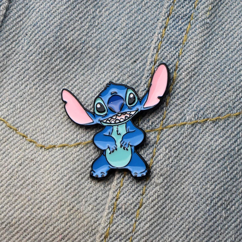 Cute Blue Alien Enamel Pin – Cartoon Lapel Brooch for Bags & Jackets