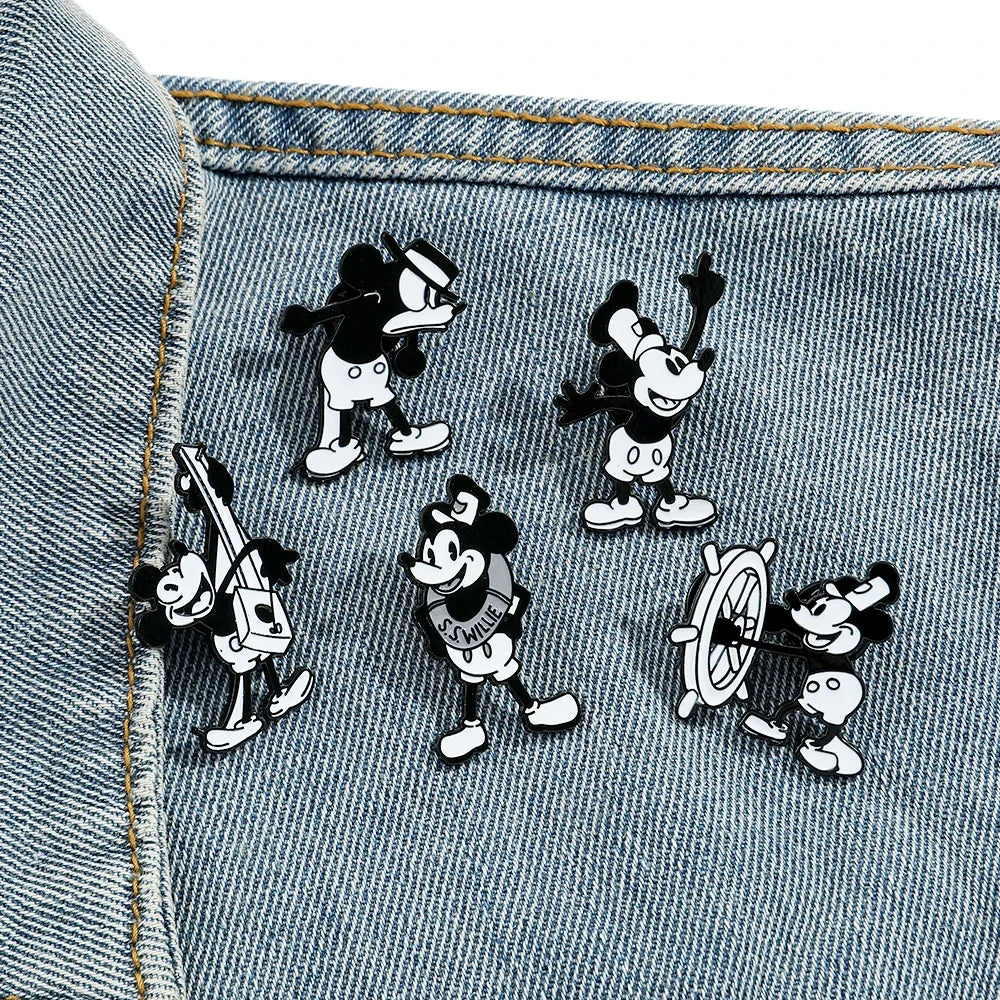 5-Piece Cartoon Mouse Enamel Pin Set – Cute Anime-Inspired Brooches
