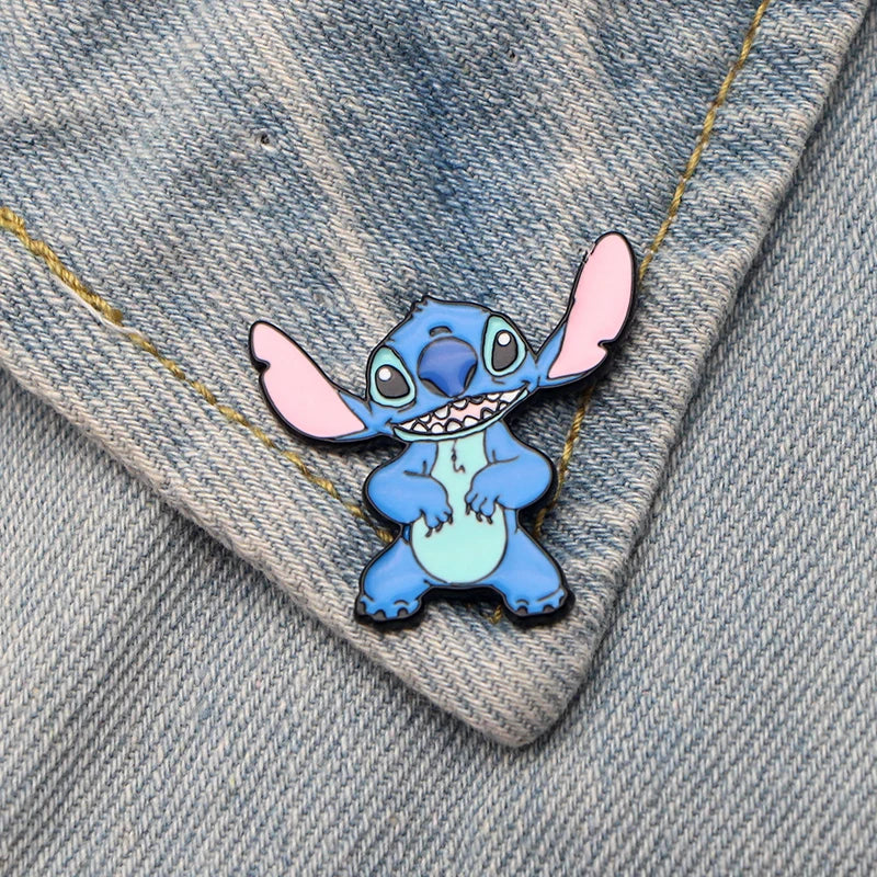 Cute Blue Alien Enamel Pin – Cartoon Lapel Brooch for Bags & Jackets