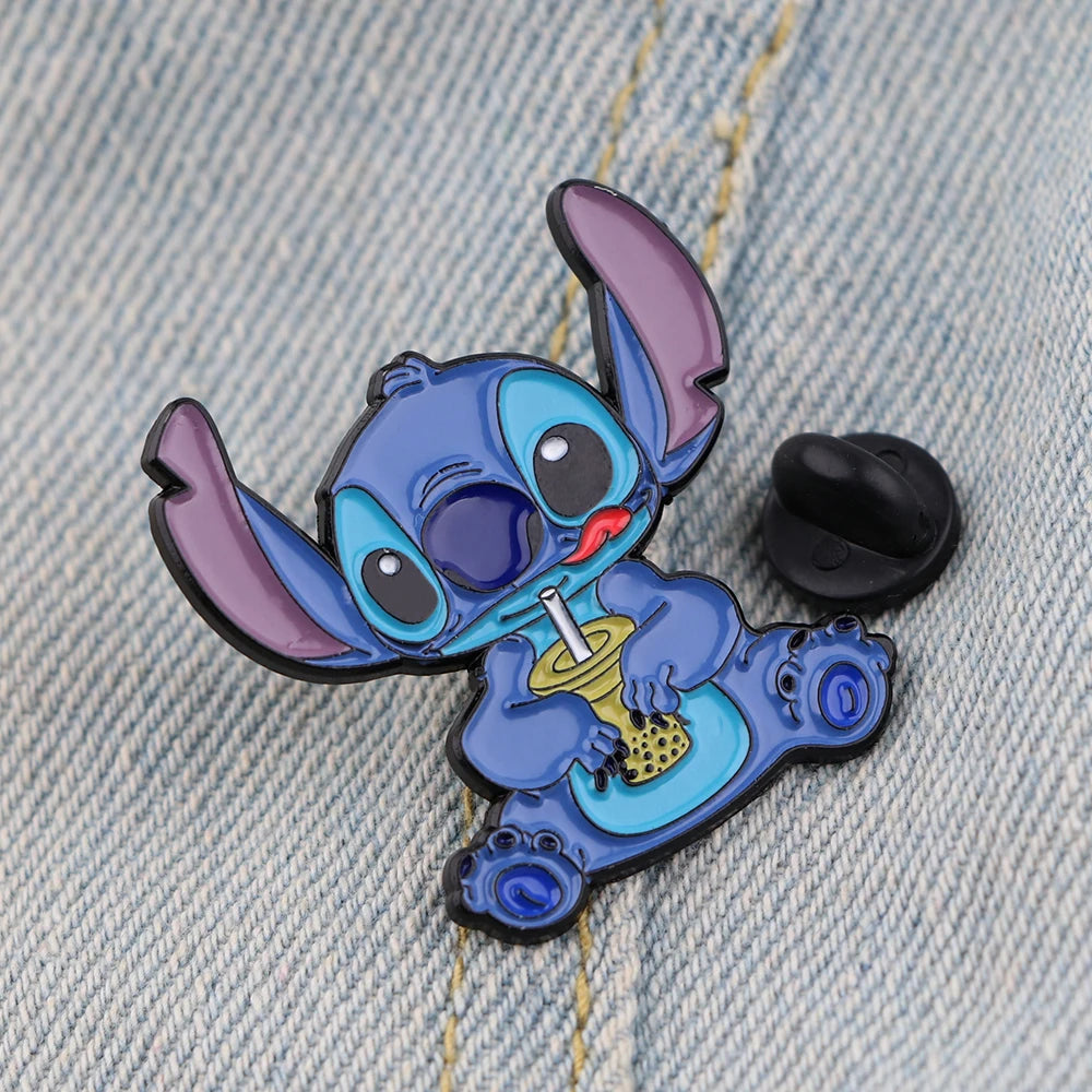 Cute Blue Alien Enamel Pin – Cartoon Lapel Brooch for Bags & Jackets
