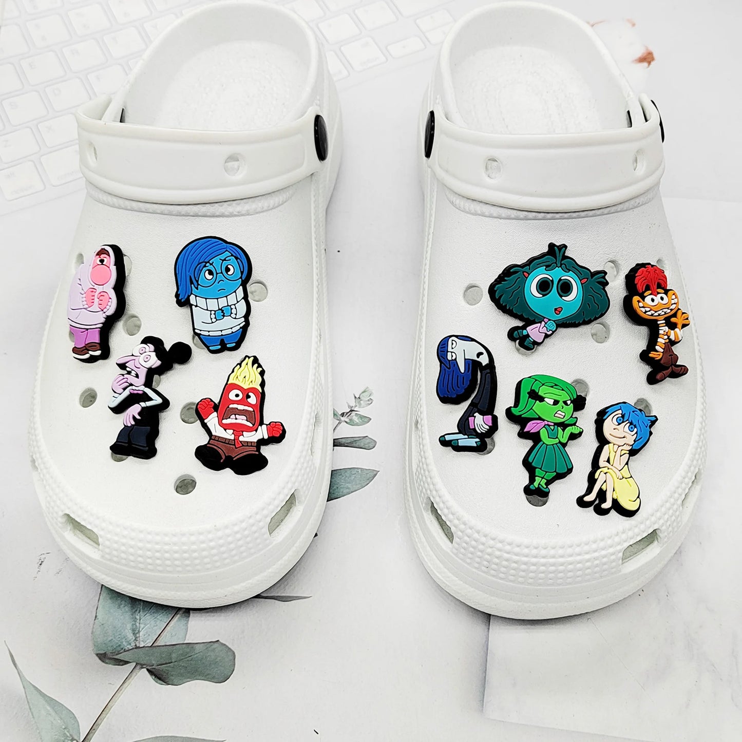 Colorful Emotion-Themed Shoe Charms – Fun Cartoon Accessories for Clogs